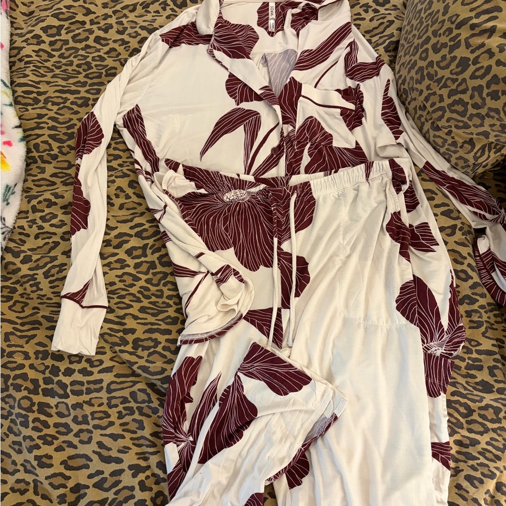 Soma Floral Two-Piece Pajama Set in Cream and Burgundy
